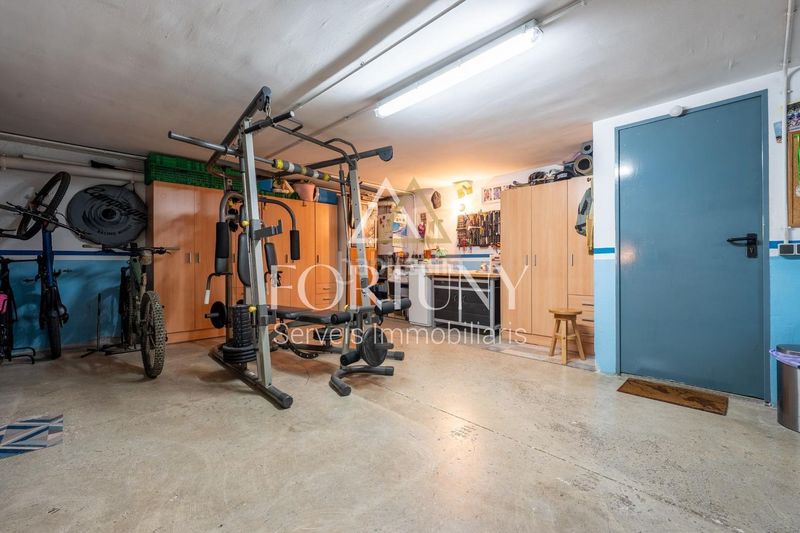 Foto 73b041bd-5f25-4712-8f92-ab5c1f1365da. Casa amb aparcament a Ponent Reus