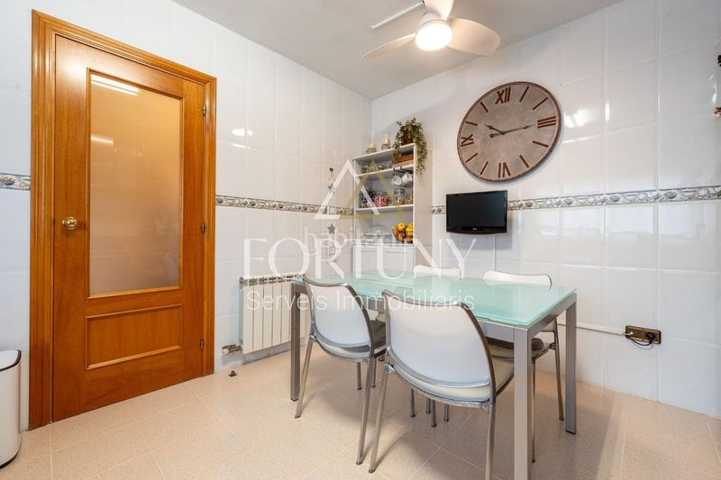 Foto 77357d1b-320f-4740-8626-679524dc39ce. Casa amb aparcament a Ponent Reus