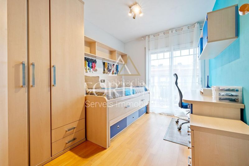 Foto a0c55546-8822-4a06-ba25-105da133b01b. Casa amb aparcament a Ponent Reus