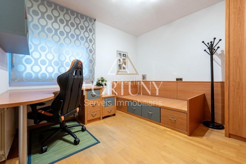Foto a20354f2-6799-4e8c-b874-3d49780c2168. Casa amb aparcament a Ponent Reus
