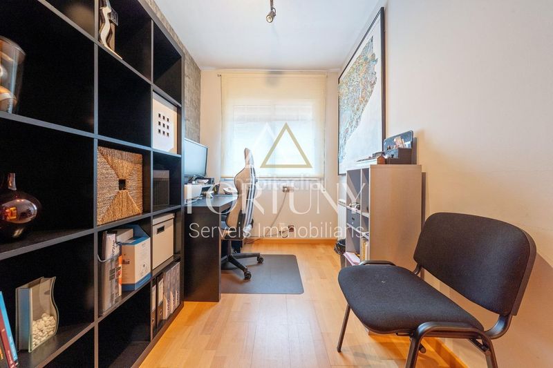 Foto ad16a584-f4df-4dd3-afcd-399c7c45ed6f. Casa amb aparcament a Ponent Reus