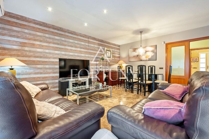 Foto db29e12b-cee6-4a79-9b5c-d8fffe5338e9. Casa amb aparcament a Ponent Reus