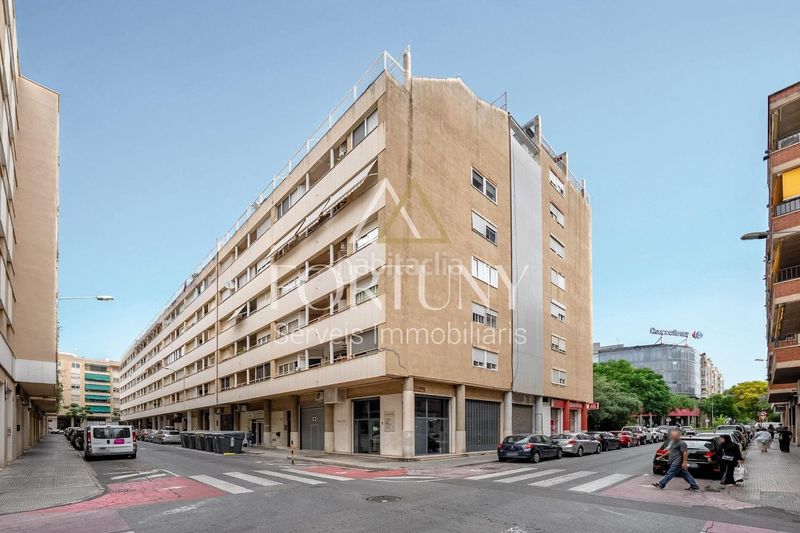Foto 4ff86570-8dfc-4776-a788-b4376dd14e2d. Pis a del morell 17 a Llevant Reus