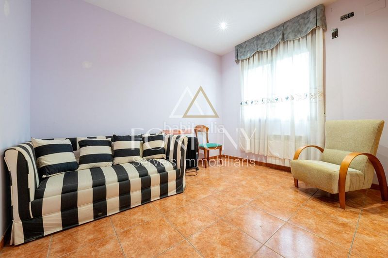 Foto 033ded6f-f855-4956-a962-1c6a28745938. Casa  en venta en avinguda montclar, . en Riudecanyes