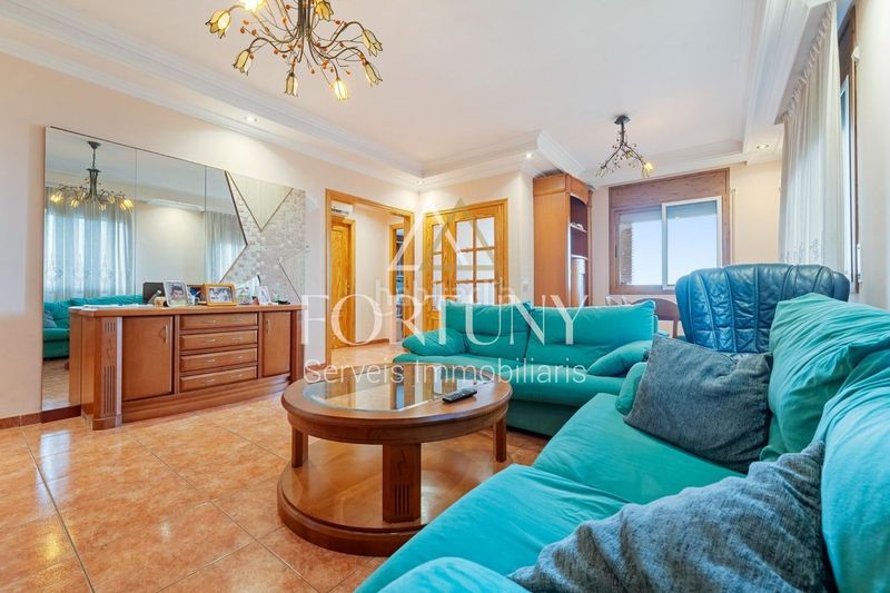 Foto 7c9731e2-f0ba-44f9-8d37-8c0b1bb8f55e. Casa  en venta en avinguda montclar, . en Riudecanyes