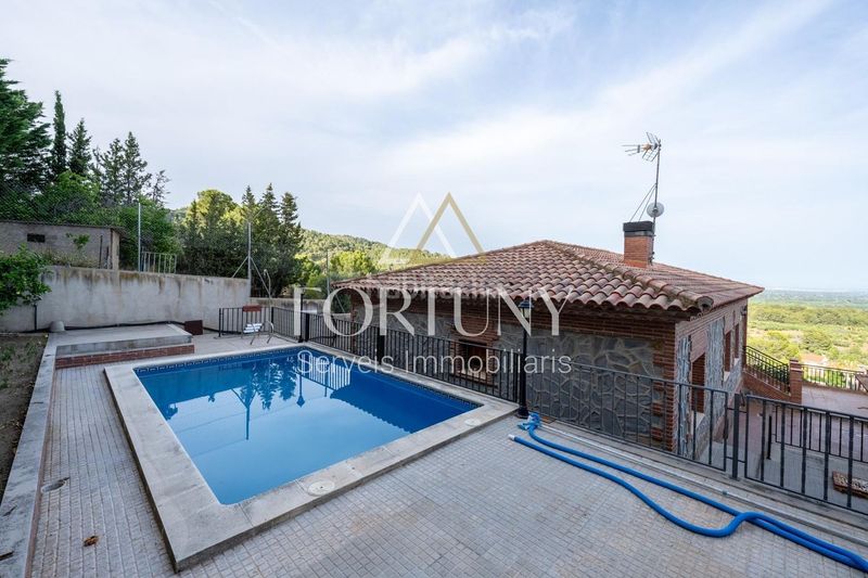 Foto 7da5bd66-e091-4fea-aa85-819d1607b89d. Casa  en venta en avinguda montclar, . en Riudecanyes