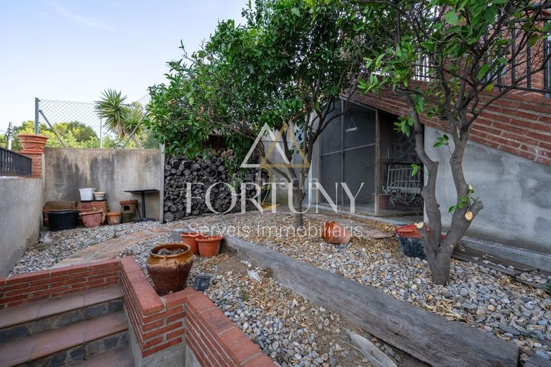 Foto daa914d6-0f4d-48d5-9def-15016d1e40a6. Casa  en venta en avinguda montclar, . en Riudecanyes
