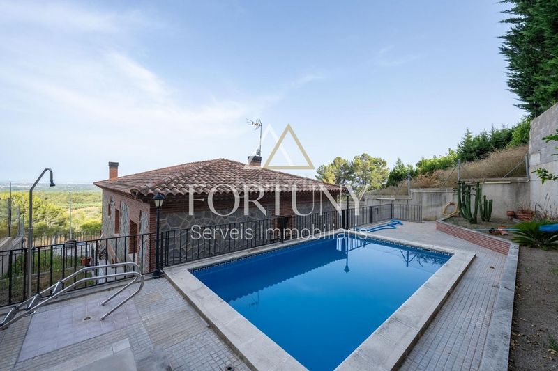 Foto fe730524-9ecd-4c5b-804e-b4b690df6708. Casa  en venta en avinguda montclar, . en Riudecanyes