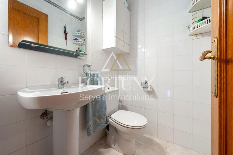 Foto 551d6adf-83b8-48b7-9a3b-e331aa7f21ac. Casa amb aparcament piscina a Centre Reus