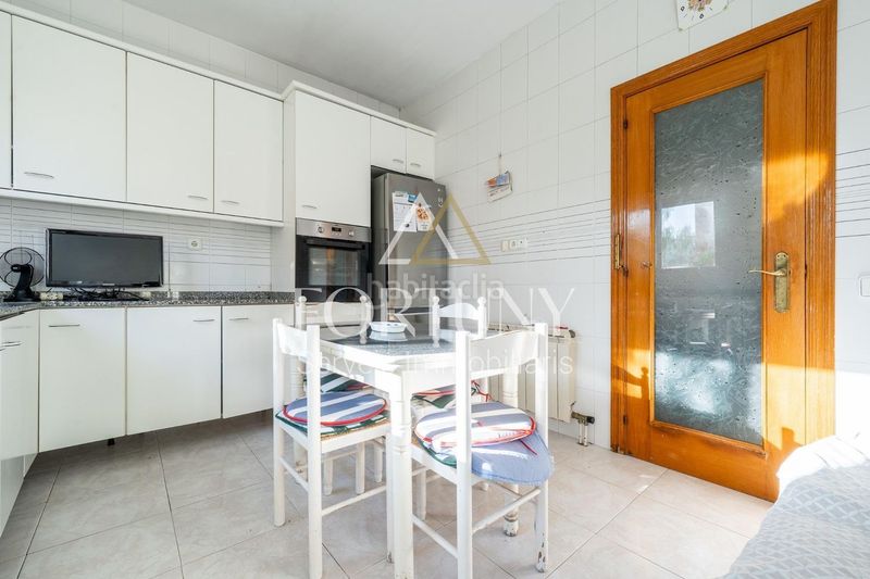 Foto 6363a828-b36a-4a31-bd7b-a765668abf84. Casa amb aparcament piscina a Centre Reus