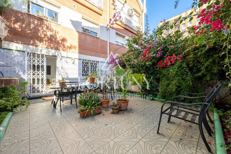 Foto da5e3c51-e191-4676-a697-408d7be7f08d. Casa amb aparcament piscina a Centre Reus