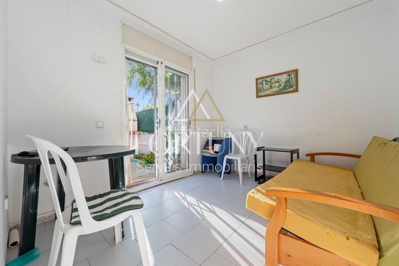 Foto f0976822-ebbe-419c-b6ee-34e58259f8fc. Casa amb aparcament piscina a Centre Reus