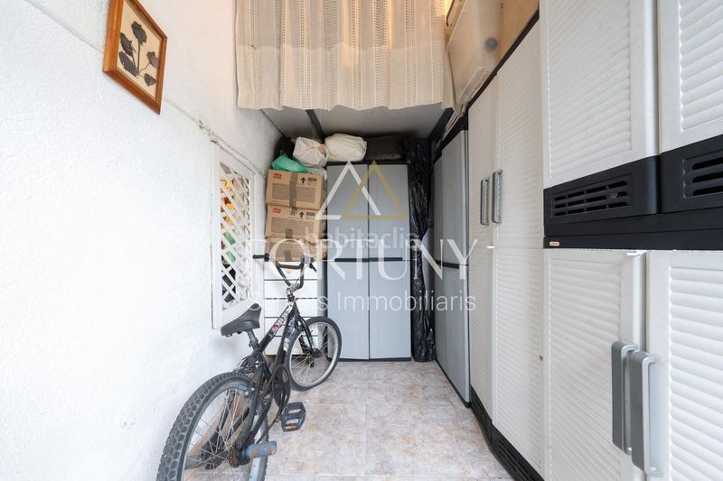 Foto 028609d9-a07e-420c-ac11-ea058fc59127. Casa amb aparcament a Ponent Reus