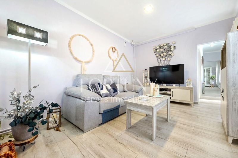 Foto 17848796-98c7-4350-8e0b-0f0b10e870f5. Casa amb aparcament a Ponent Reus