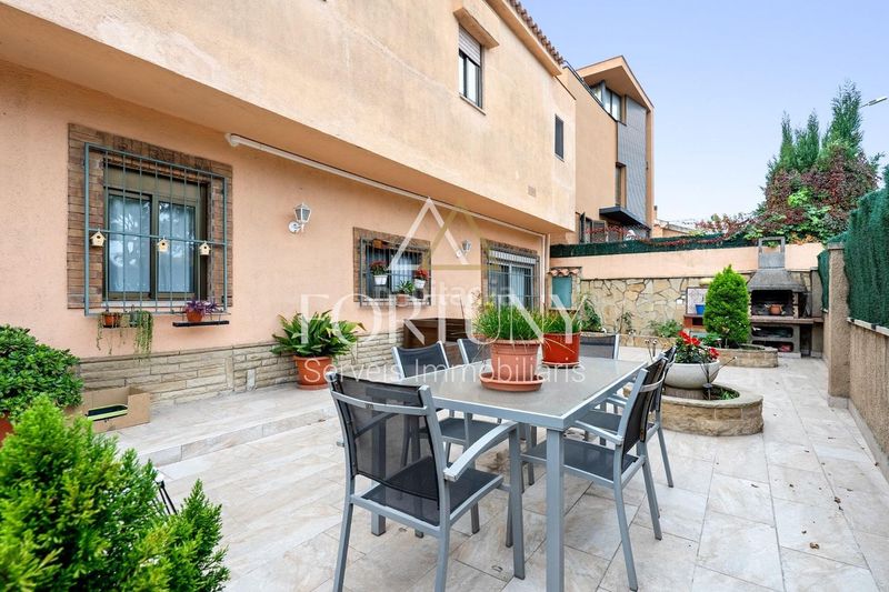 Foto 27af3ea9-c4e6-47d5-87c0-95e16cb36287. Casa amb aparcament a Ponent Reus