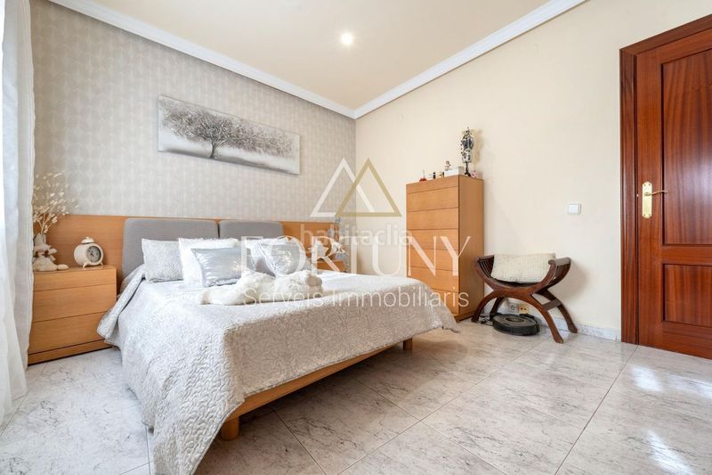 Foto 56761083-2df0-4556-ad13-cbef05ed4344. Casa amb aparcament a Ponent Reus