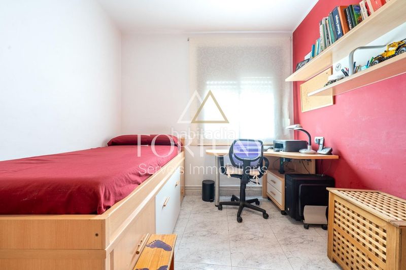 Foto 8da8d845-d218-4f62-8aed-7365349e26df. Casa amb aparcament a Ponent Reus