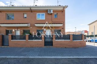 Haus  De la ctra vella de salou. Casa en venta en reus