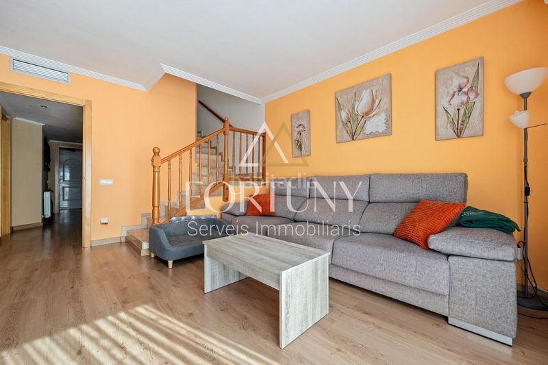 Foto 5f24d6be-3609-435d-a5ac-7c507e5b23f3. Casa amb aparcament a Migjorn Reus