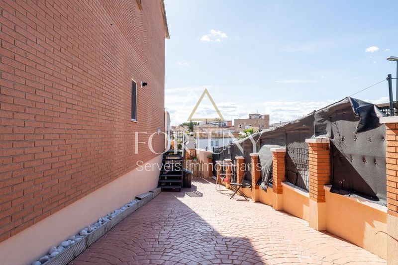Foto ee34e3ae-1f3a-4439-bde7-6e8c3a767a70. Casa amb aparcament a Migjorn Reus