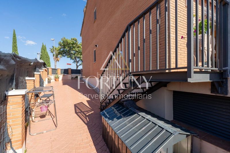 Foto f07c0697-7cee-422b-9158-02178211a943. Casa amb aparcament a Migjorn Reus