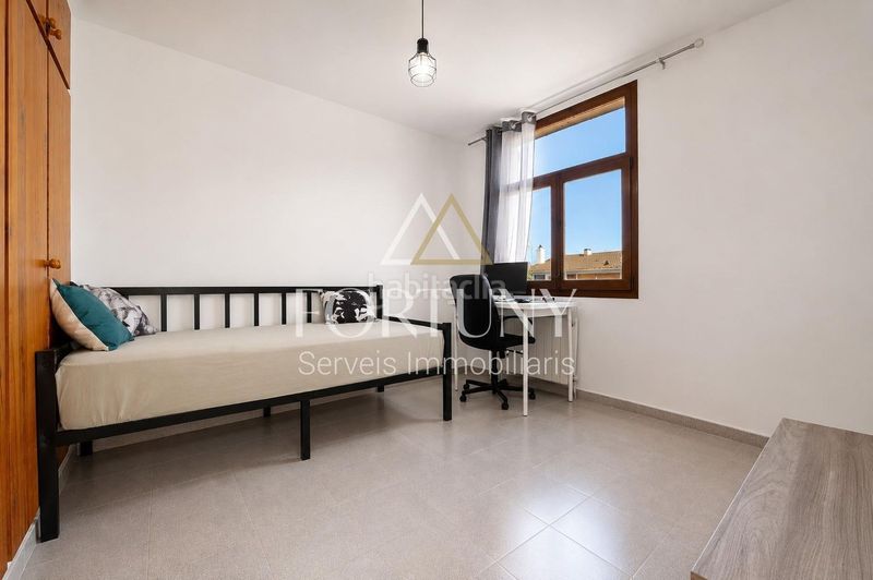 Foto d8f3864a-bd84-4f02-8899-9e228d61d244. Casa amb aparcament a Migjorn Reus