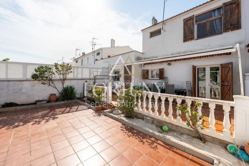 Foto de1f761e-6955-4f41-9d09-7a5991457057. Casa amb aparcament a Migjorn Reus