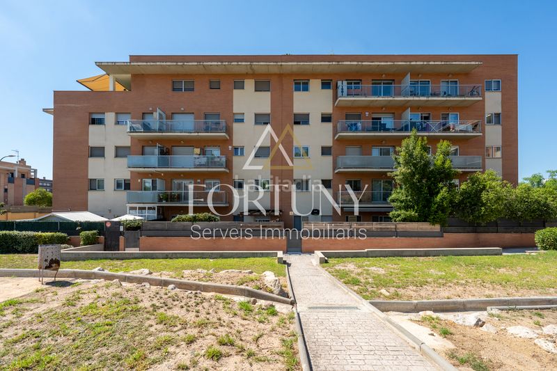 Foto 435b4e68-3b3a-414d-8868-47d5439f7ff4. Pis amb aparcament piscina a Ponent Reus