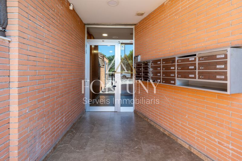Foto b910bd3c-8df5-4b64-a66e-047612f25283. Pis amb aparcament piscina a Ponent Reus
