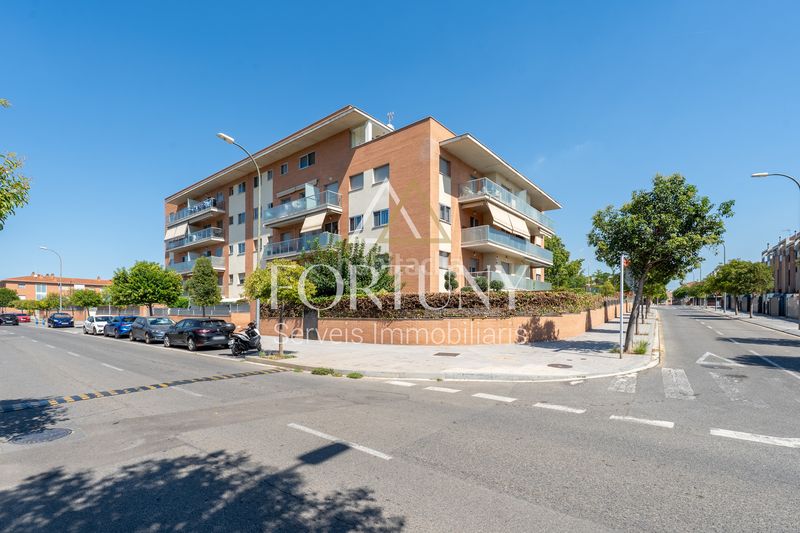 Foto cd21dbd7-2f27-44d3-aa06-264acf0f48d6. Pis amb aparcament piscina a Ponent Reus