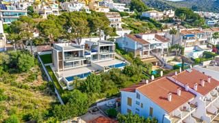 Chalet in Port d´Alcúdia-Platja dÁlcúdia. Villa de lujo con vistas al mar en venta en el norte de mallorca