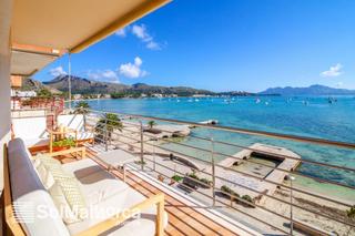 Apartment in Port de Pollença. Rara oportunidad de adquirir un piso en primera línea de playa c