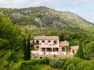 Country house in Pollença Poble. Exclusiva finca con licencia de alquiler vacacional etv situada