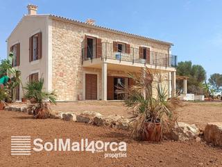 Masia a Santanyí Poble. Espectacular y exclusiva finca rústica de nueva construcción con
