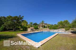 Country house in Port de Pollença. Espectacular finca rústica situada en la privilegiada y exclusiv
