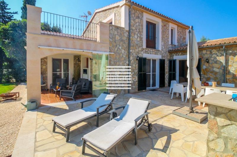 Foto 041909b7-b796-488e-bcea-b76b0d2380ec. Casale con parcheggio piscina in ciutat d´Alcúdia Alcúdia