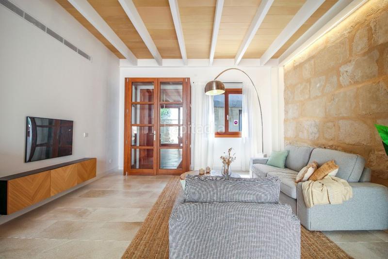Foto 413fa46e-e24c-467d-9353-64cc60fb158a. Casa aparellada amb calefacció aparcament piscina a Pollença