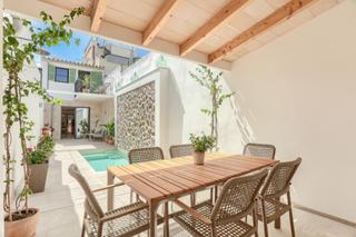 Casa aparellada a Pollença Poble. Encantadora casa de pueblo recientemente renovada en pollensa, m