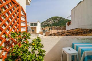 Casa aparellada a Pollença Poble. Casa de pueblo céntrico con potencial