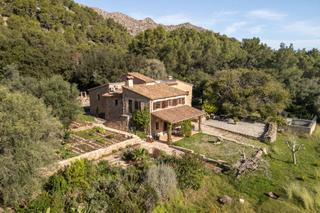 Mas à Pollença Poble. Encantadora casa de campo de estilo mallorquín tradicional, con