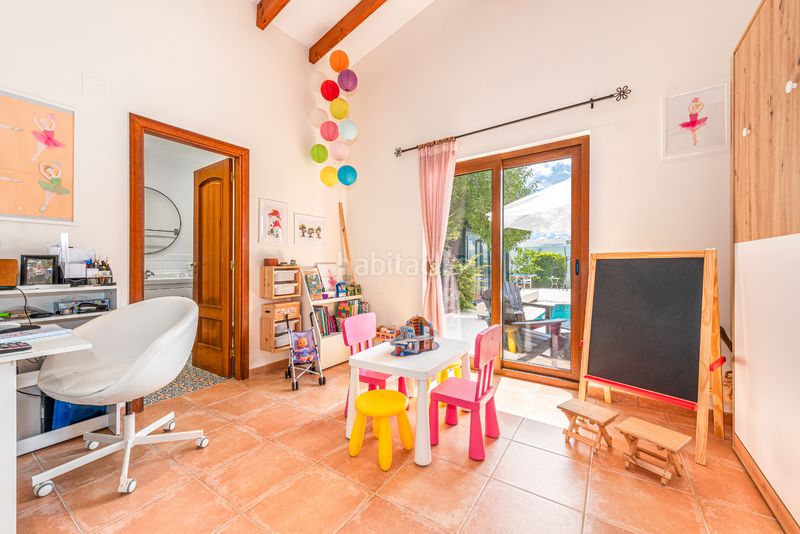 Foto ee296a1d-aa0f-4ee6-bafa-11747f5e2efb. Xalet amb xemeneia calefacció aparcament piscina a Pollença