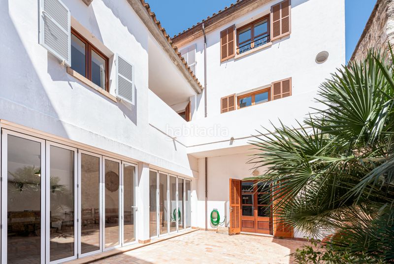 Foto f9d5a894-7675-470f-bbcc-fe60c2af19f8. Casa aparellada a Pollença poble Pollença