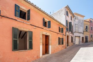 Casa aparellada a Carrer del Pou Nou 10
