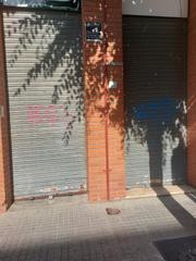 Local commercial  Carrer de sitges. Local pequeño ideal trastero , oficina, despacho