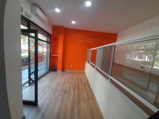 Lloguer Local Comercial a Passeig de vilanova 47. Local buen estado cerca del centro