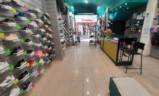 Lloguer Local Comercial a Carrer jesús 22. Local en pleno centro calle peatonal