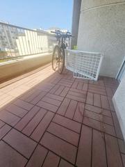 Pis a Les Roquetes. Piso en calle comercial de roquetes