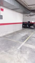 Car parking  Passeig de vilanova 46. Plaza larga, para coche y moto