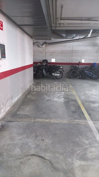 Foto d6c19ca7-4459-451d-9630-6aee61f86639. Aparcament cotxe a Centre Sitges