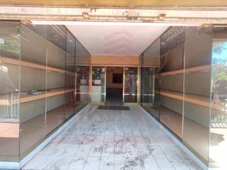 Local commercial  N/a. Local en venta en ciutat meridiana